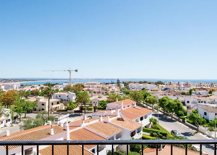 Torre Alta Apartments